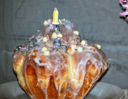 King Cake à la je parle américaine—You have to work with what you've got! © 2012 Michel Denis Pouradier